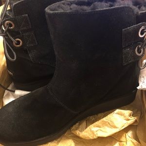 Ugg koolaburra short boots nib 10
